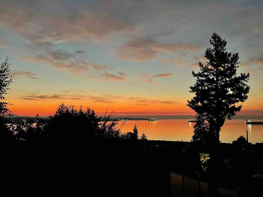 Sunrise Escape - Close To The Beach! Victoria Exterior foto